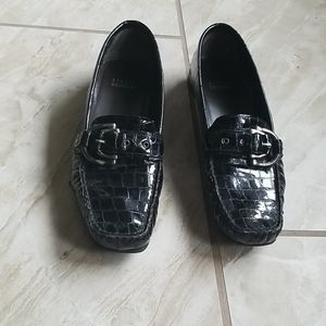 Womens shoes